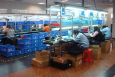 電子零件焊接-組裝線